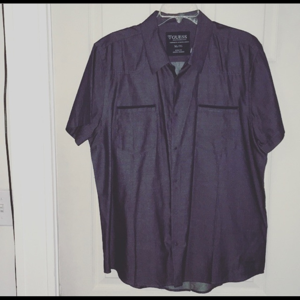 ✨ Guess shirt New size XL✨